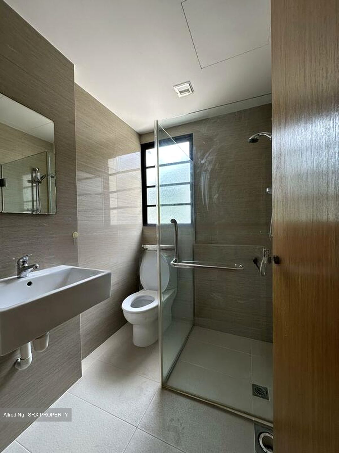 Pinewood Gardens (D10), Condominium #486169101